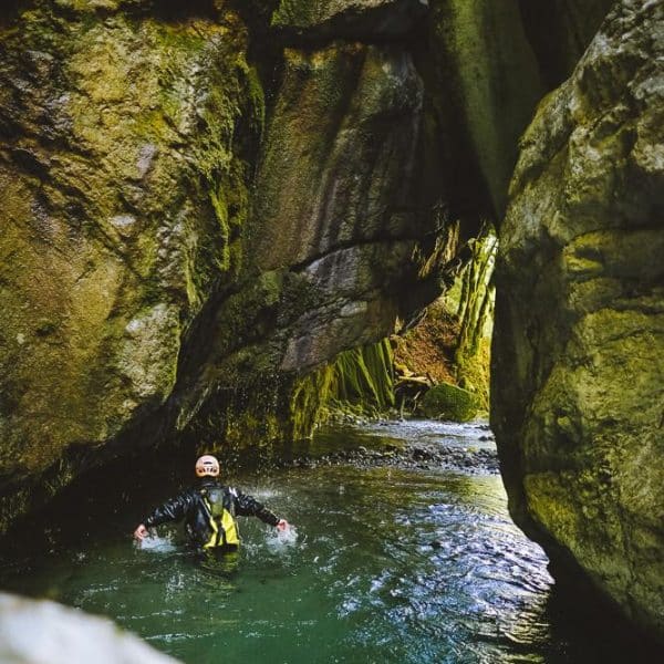 3 meilleurs canyoning annecy